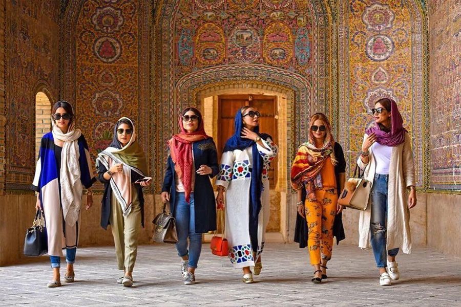 تور بانوان شیراز ، تور شیراز ارزان از تهران شیدرخ تراول