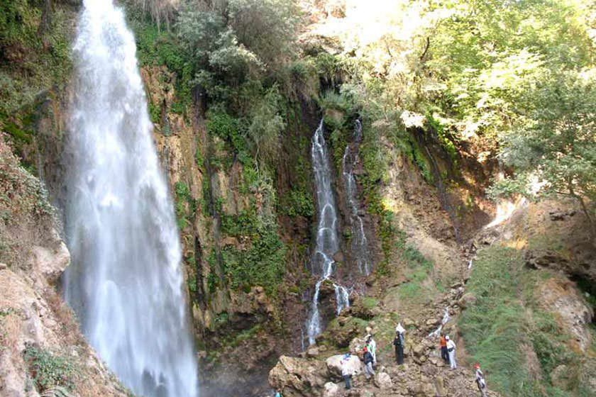 آبشار روستای شیوند